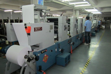 多乐游戏中国象棋版:欧阳娜娜大片曝光穿“浴巾裙”长发披肩秀锁骨精美的像油画